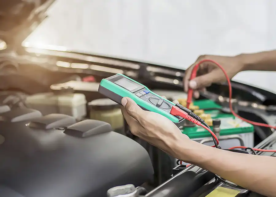 Controllo avviamento auto - ricarica batteria auto - Elettrauto a Breda di Piave